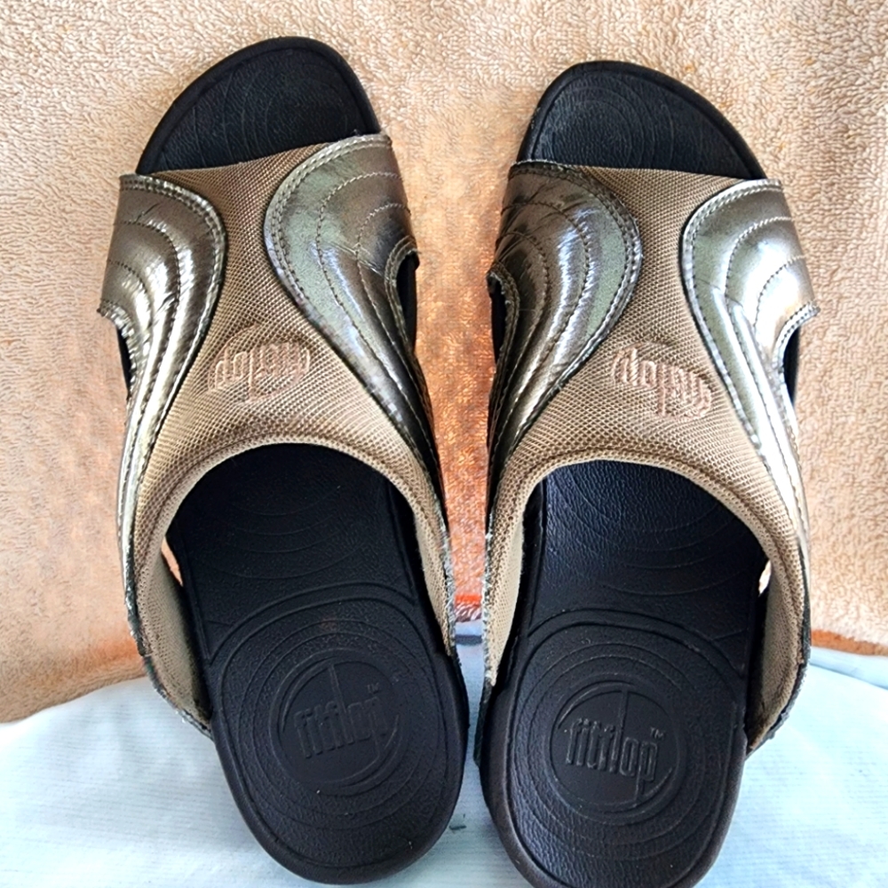 Fitflop Metallic Bronze and Black Slide Sandals